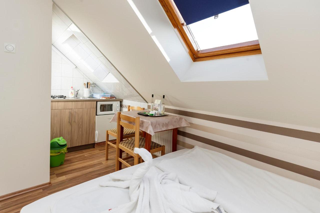 Almafa Apartmanhaz Eger Zewnętrze zdjęcie