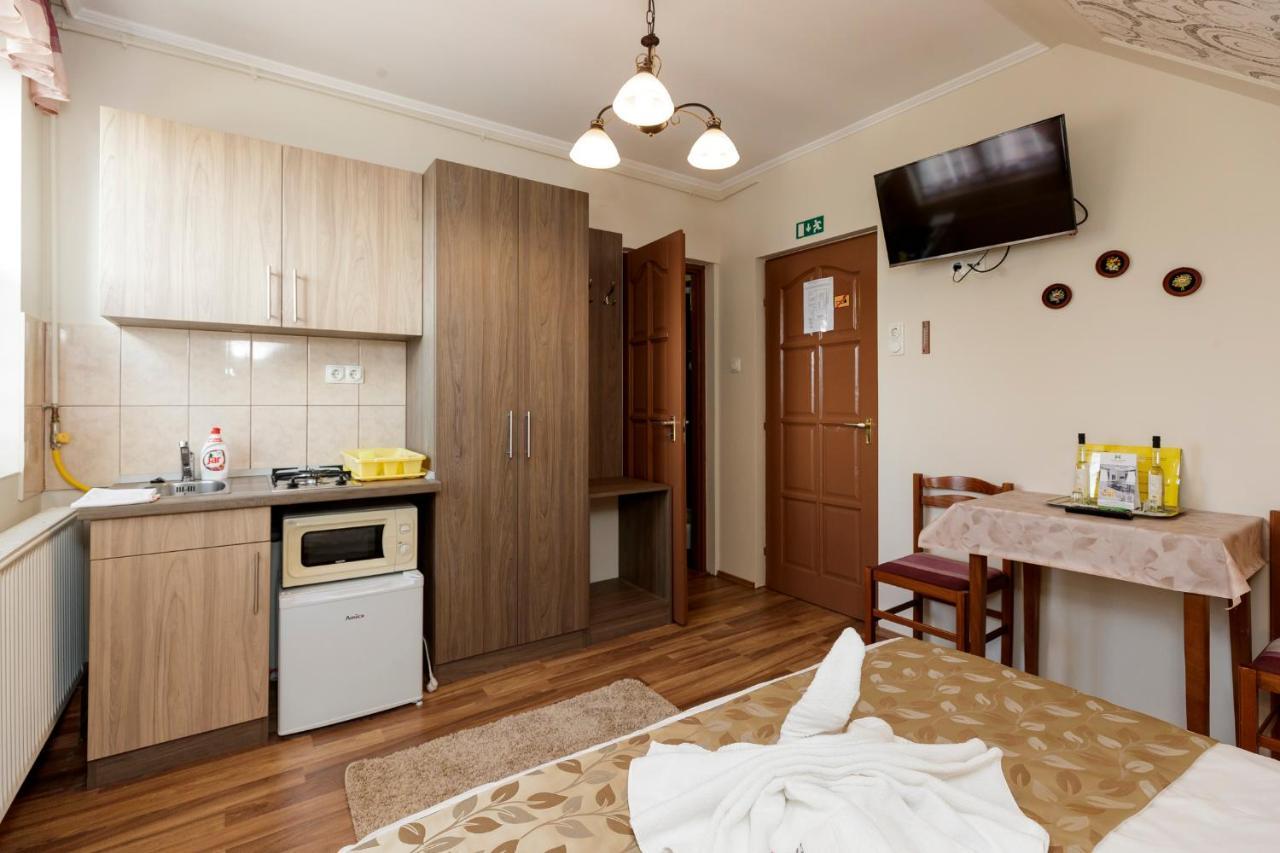 Almafa Apartmanhaz Eger Zewnętrze zdjęcie