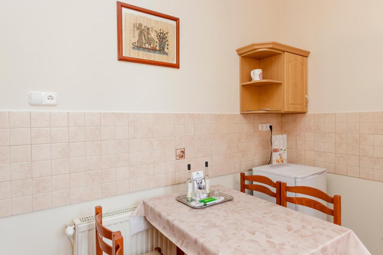 Almafa Apartmanhaz Eger Zewnętrze zdjęcie