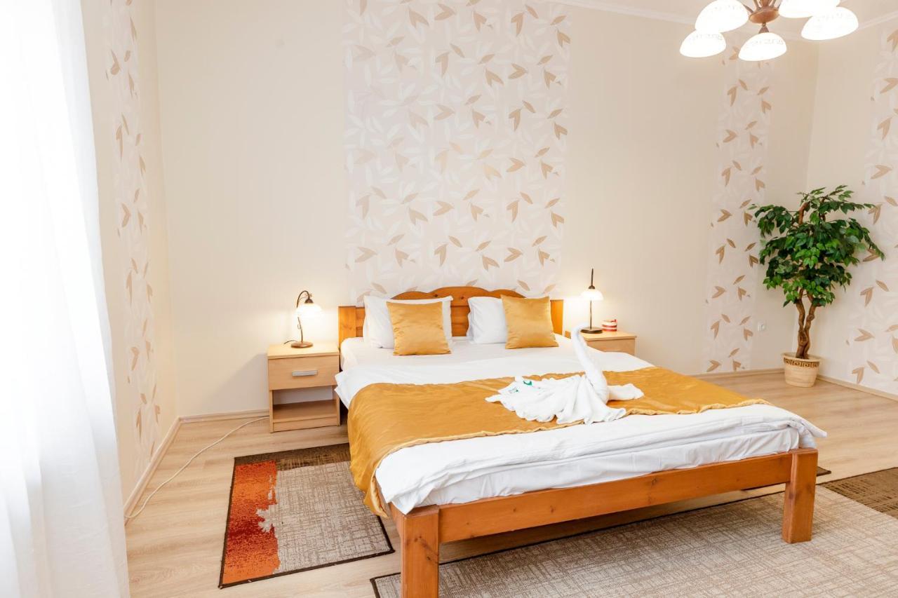 Almafa Apartmanhaz Eger Zewnętrze zdjęcie